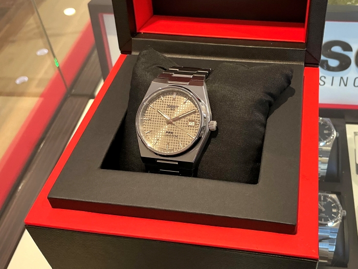 TISSOT PRX チタニウム 38mm　T137.807.44.061.00